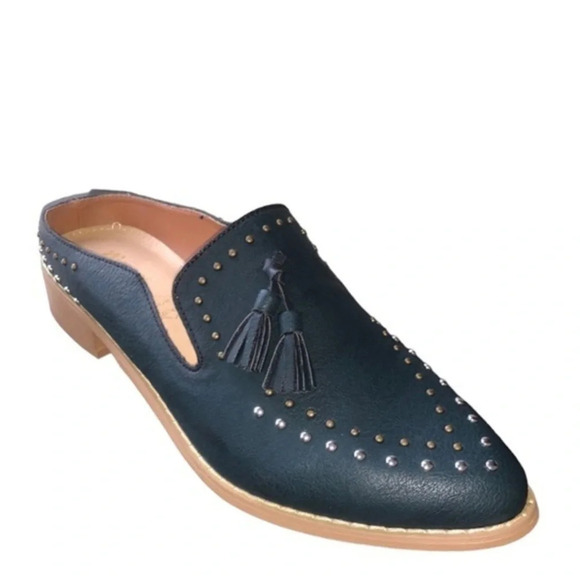 Mi.iM Shoes - MIIM MI.IM Montana Studded Tassel Loafer  Size 7.5